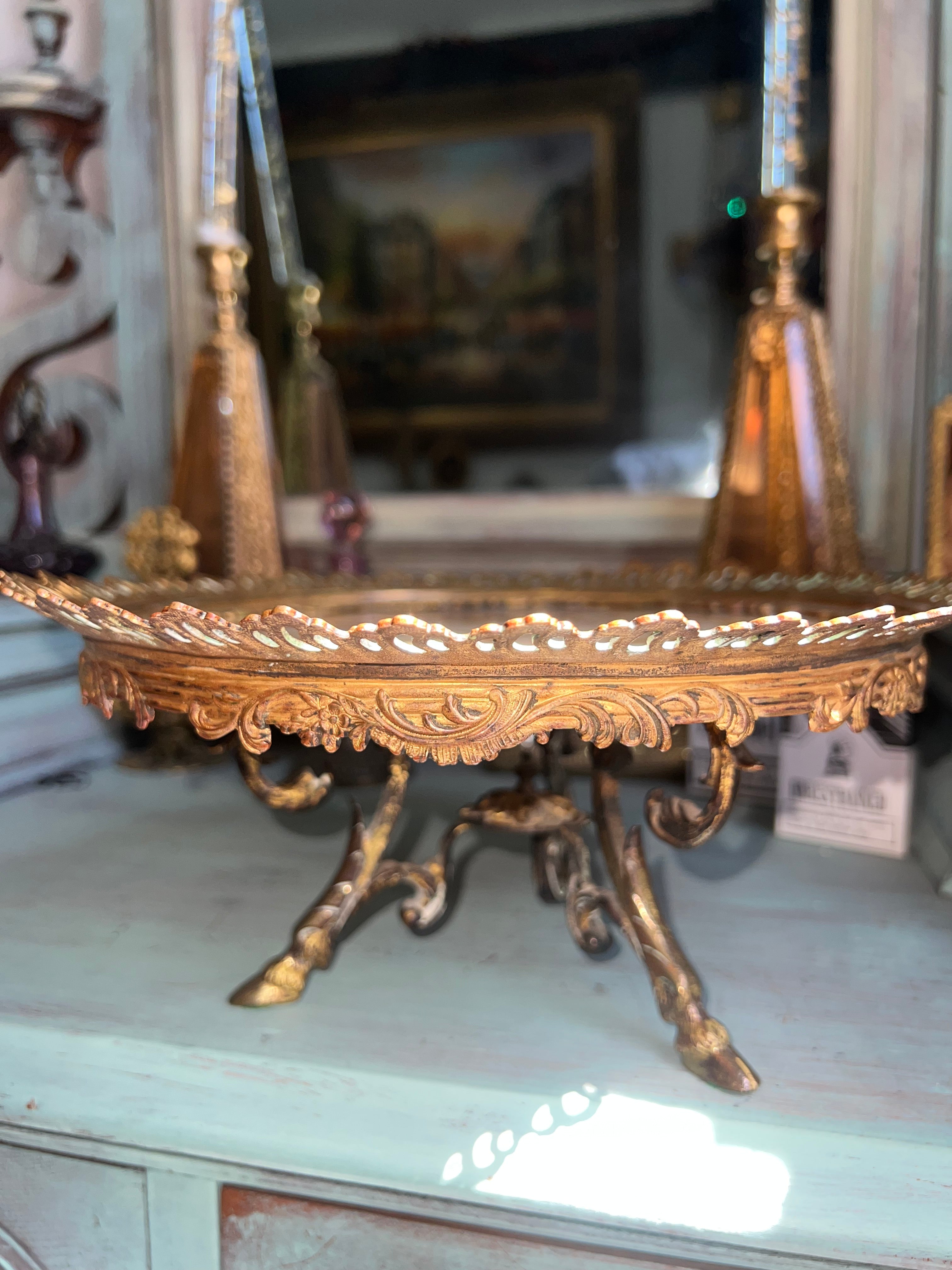 19th century neoclassical Tazza